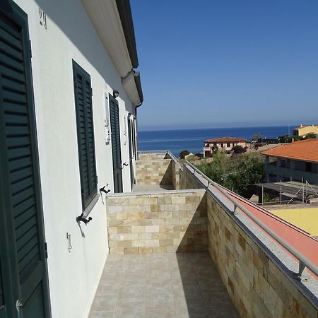 Le Residenze Della Spiaggia Valledoria Appartement Valledoria  Buitenkant foto