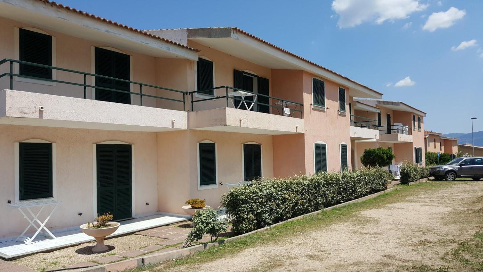 Le Residenze Della Spiaggia Valledoria Appartement Valledoria  Buitenkant foto